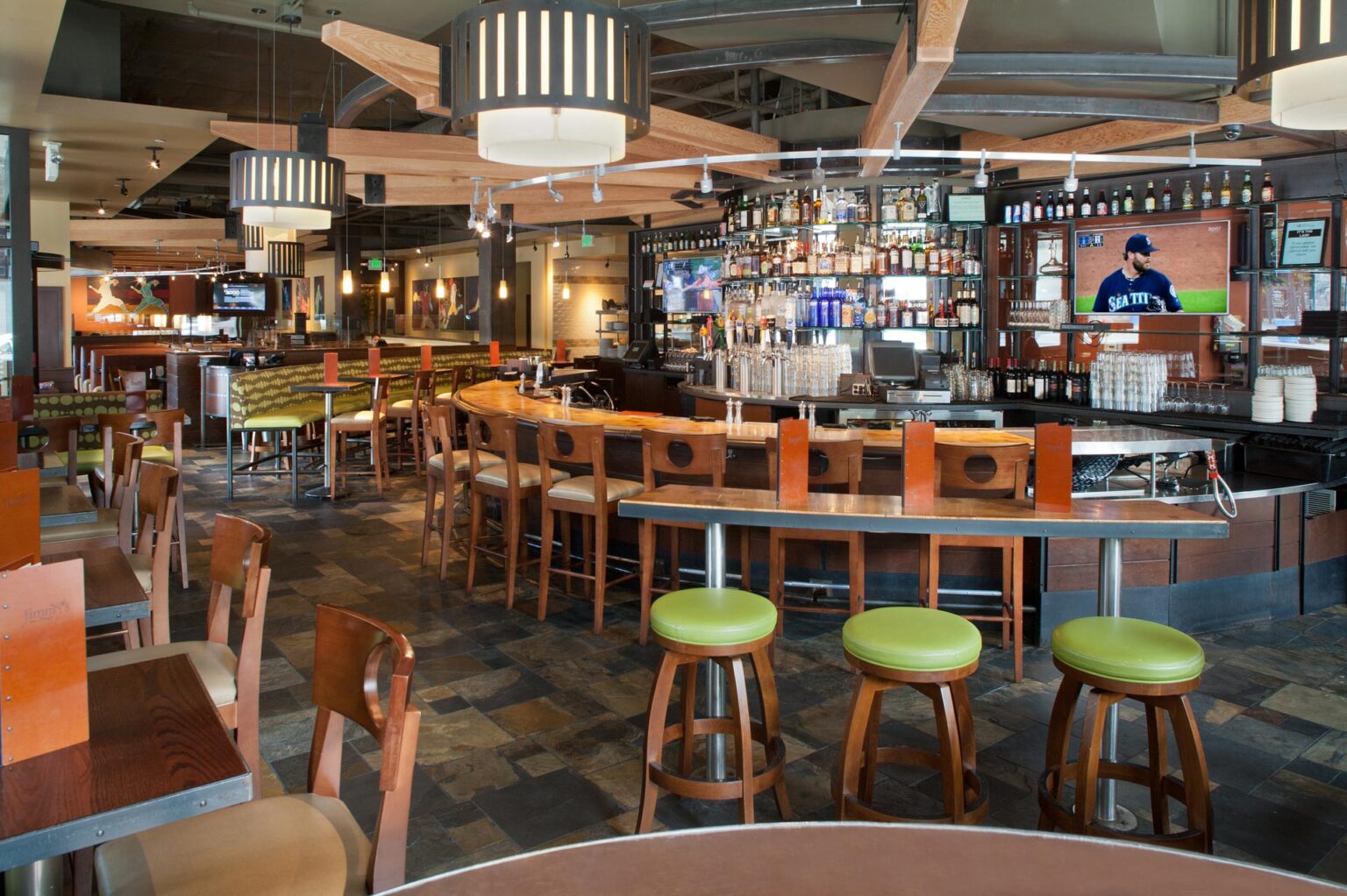 Bar photo 2